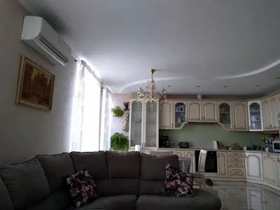 квартира за адресою Регенераторна вул., 4 к5
