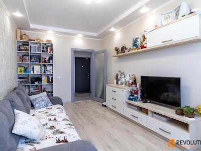 квартира за адресою Феодосійська вул., 3-В