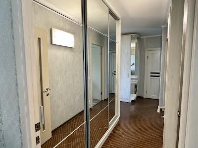 квартира за адресою Райдужна вул., 17-А