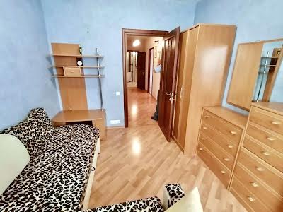 квартира за адресою Євгена Чикаленка вул., 73