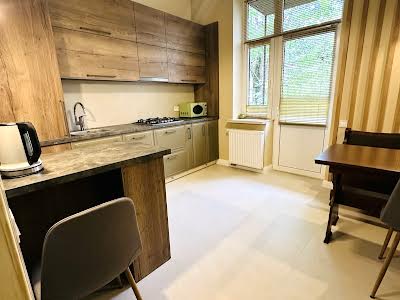 квартира за адресою Личаківська, 41