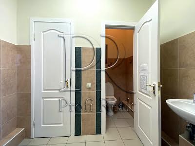 комерційна за адресою Старосільська вул., 1У