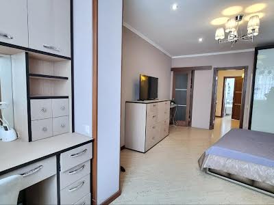 квартира за адресою Федора Ернста вул., 16-Б