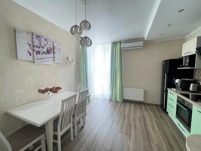 квартира по адресу Драгоманова ул., 2-А