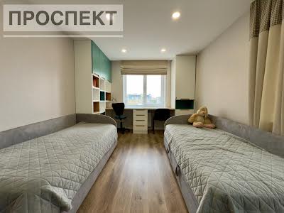 квартира за адресою Михайла Лушпи просп., 2/2