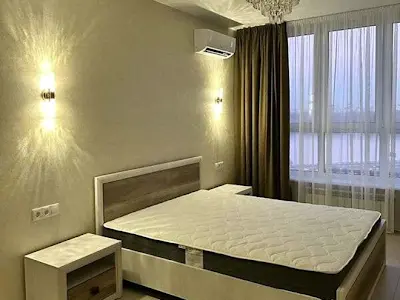 квартира за адресою Набережно-Рибальська вул., 27