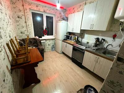 квартира за адресою Новгород-Сіверська вул. (Новгородська), 11