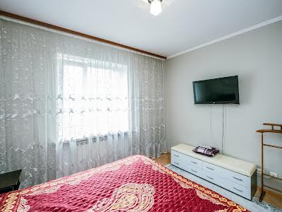 квартира по адресу Рожівська, 8