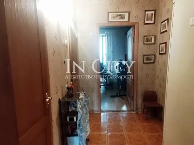 квартира за адресою Каштанова вул., 5