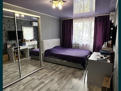 квартира за адресою Генерала Петрова вул., 58