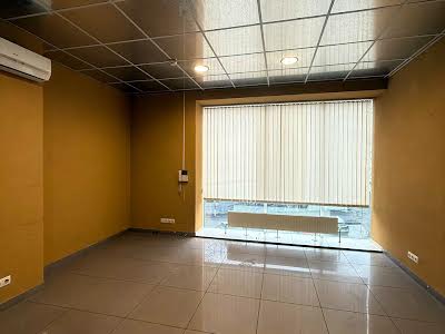 комерційна за адресою Шевченка вул., 29Б