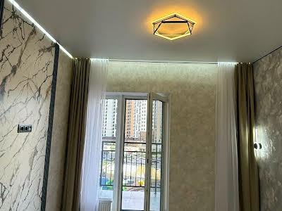 квартира за адресою Краснова вул., 3
