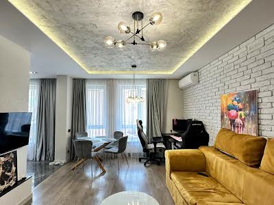 квартира за адресою Пекарська вул., 57