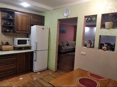 квартира за адресою Заводська вул., 18