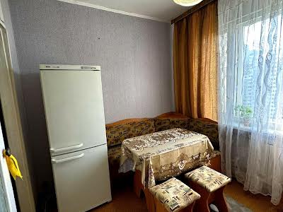 квартира за адресою Академіка Заболотного вул., 4