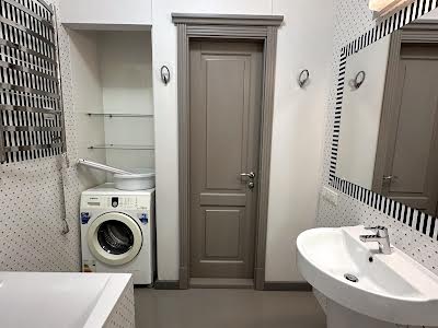 квартира за адресою Незалежності вул., 11