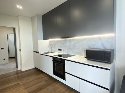 квартира за адресою Салютна вул., 2в