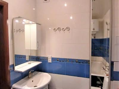 квартира за адресою Анни Ахматової вул., 34