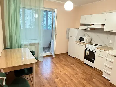 квартира за адресою Ревуцького вул., 54а