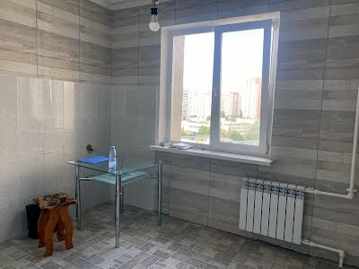 квартира за адресою Ахматової Анни вул., 14б