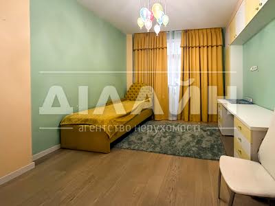 квартира по адресу Днепровские Пороги ул., 15г
