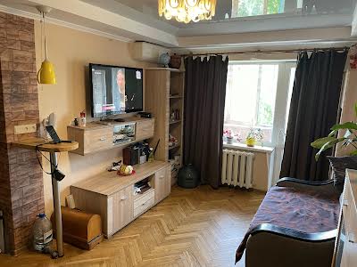 квартира за адресою Будівельників вул., 12-Б