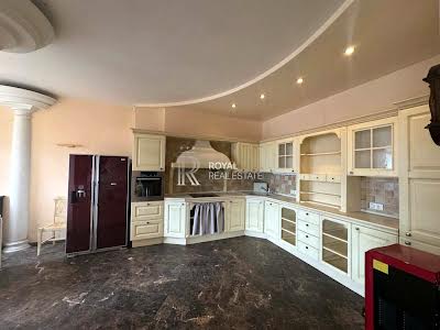 квартира за адресою Старонаводницька вул., 6Б