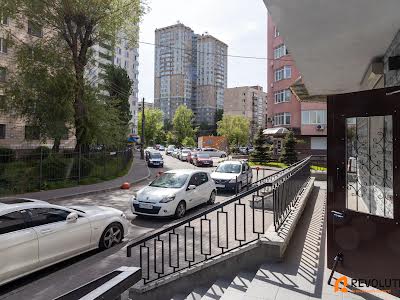 квартира за адресою Феодосійська вул., 3-В