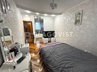квартира за адресою Дніпровська набережна вул., 3