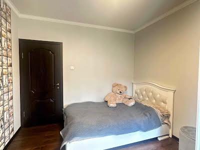 квартира за адресою Урлівська вул., 30