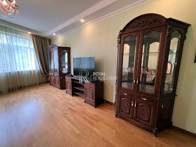 квартира за адресою Старонаводницька вул., 6-Б