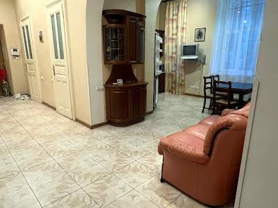 квартира за адресою Фредра, 1