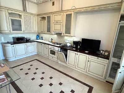 квартира за адресою Мирона Тарнавського вул. (Кутузова), 4