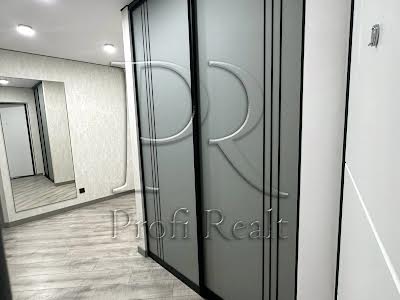 квартира за адресою Металургів вул., 35
