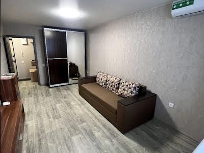 квартира за адресою Калинова вул., 45