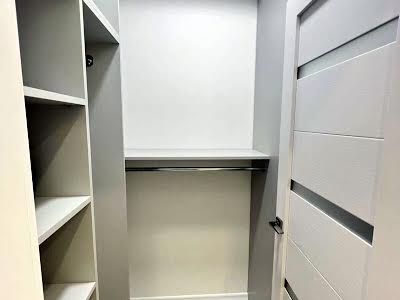 квартира за адресою Каманіна, 16-А
