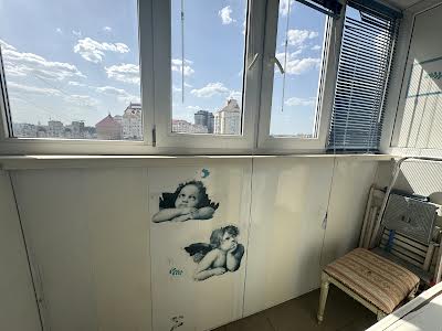 квартира за адресою Володимира Івасюка просп. (Героїв Сталінграду), 35