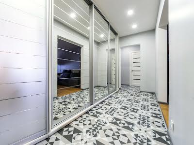 квартира за адресою Милославська вул., 2