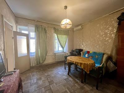квартира за адресою Богдана Хмельницького вул., 74