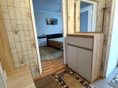 квартира по адресу Ревуцкого ул., 19/1