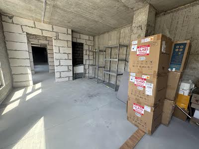 комерційна за адресою Нагірна вул., 16/18