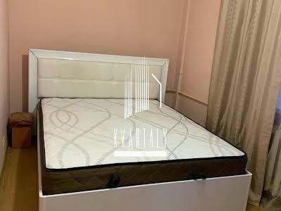 квартира за адресою Тополева вул., 5