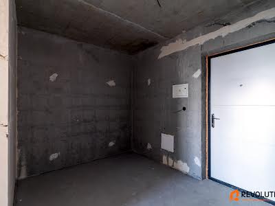квартира за адресою Озерна вул., 27а