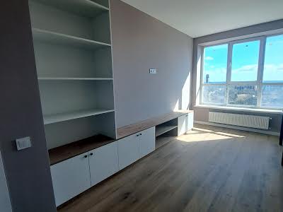 квартира за адресою Остромирська вул., 49г