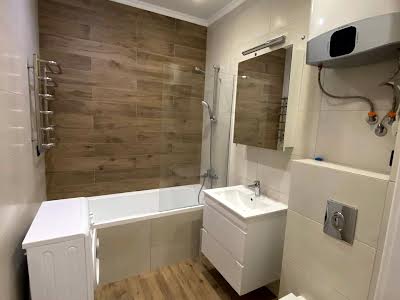 квартира за адресою Зарічна вул., 4к1