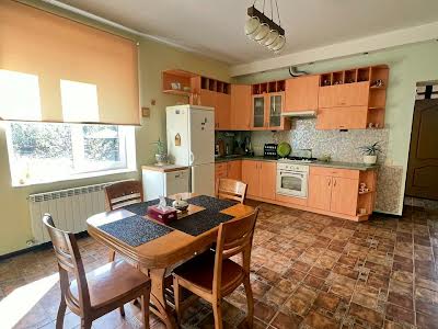 будинок за адресою Світла вул.