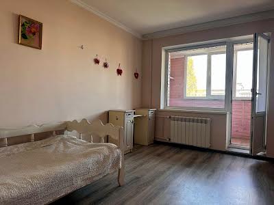 квартира за адресою Янтарна вул., 73