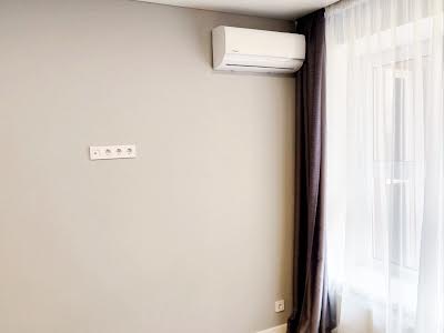 квартира за адресою Метрологічна вул., 28