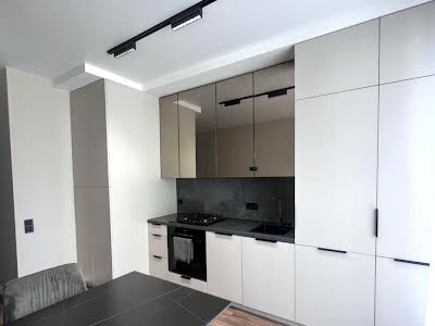 квартира за адресою Залізнична вул., 7