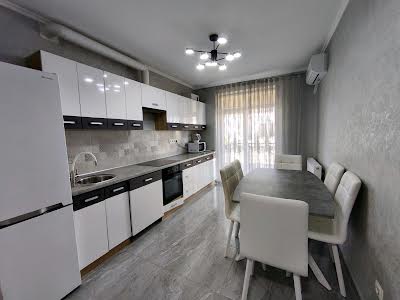 квартира за адресою Гренджі-Донського, 23